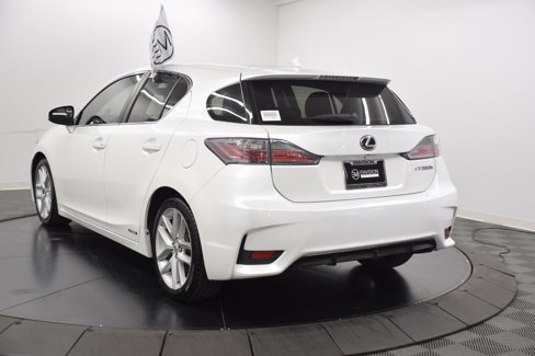 Used 2016 Lexus CT 200h image 7