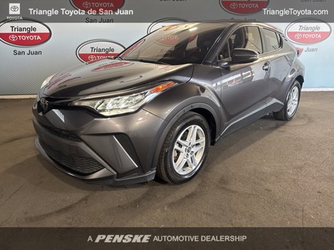 Used 2022 Toyota C-HR XLE image 1