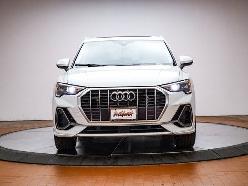 Used 2022 Audi Q3 2.0T Premium w/ Convenience Package image 2