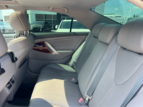 Used 2011 Toyota Camry XLE image 6