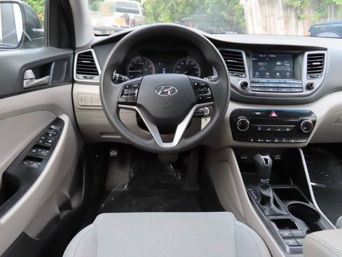 Used 2018 Hyundai Tucson SEL image 16