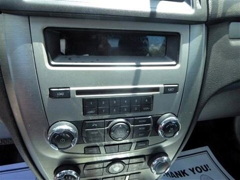 Used 2012 Ford Fusion SE image 10