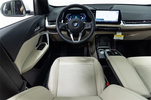 Certified 2025 BMW X1 xDrive28i w/ Convenience Package image 3