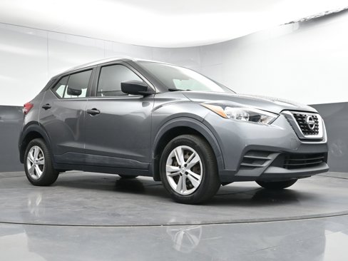 Used 2019 Nissan Kicks S image 19