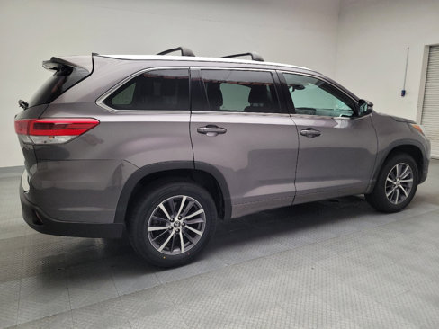 Used 2017 Toyota Highlander XLE image 10