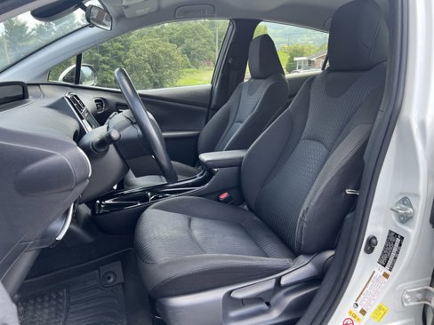 Used 2017 Toyota Prius Prime Plus image 9