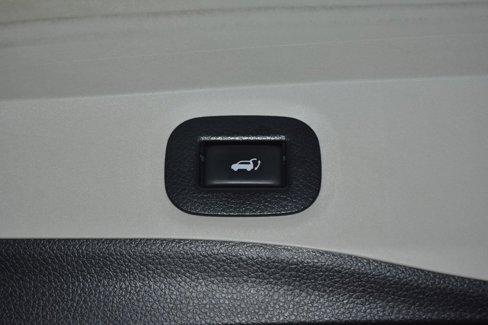 Used 2020 Nissan Rogue SV w/ Premium Package image 37