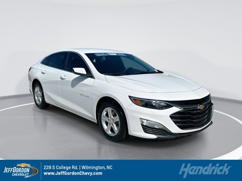 Used 2024 Chevrolet Malibu LS image 1