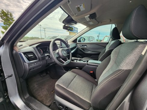 Used 2021 Nissan Rogue SV image 16