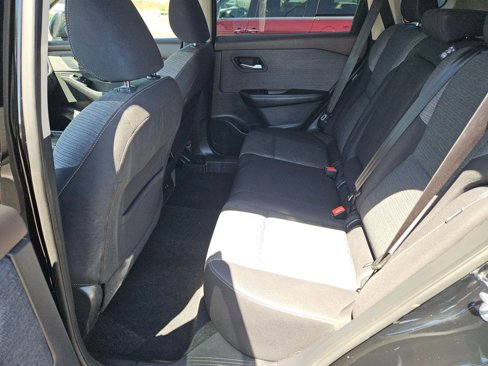 Used 2021 Nissan Rogue SV image 18