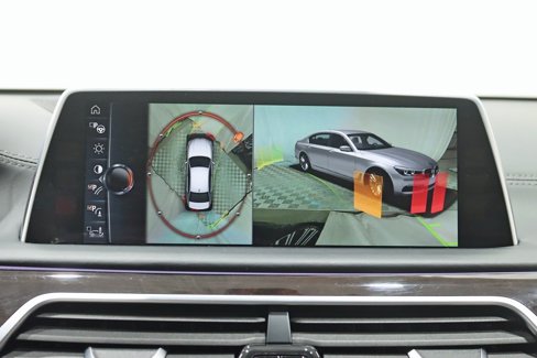 Used 2016 BMW 750i xDrive image 18