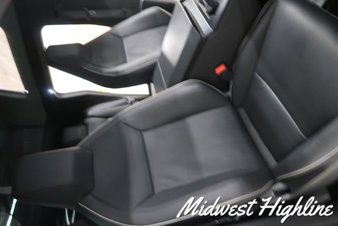Used 2025 Tesla Cybertruck AWD Crew Cab image 42