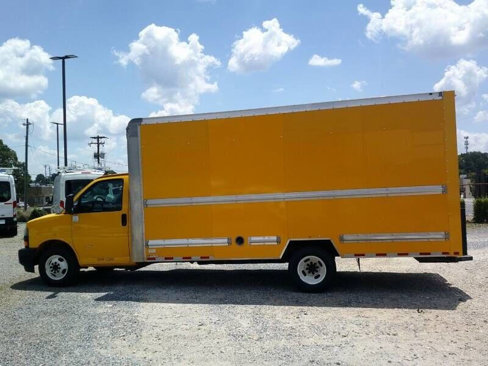 Used 2021 GMC Savana 3500 Extended w/ Power Convenience Package image 3