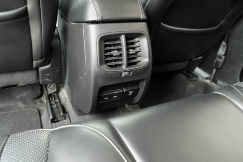 Used 2019 Jeep Cherokee Limited image 25