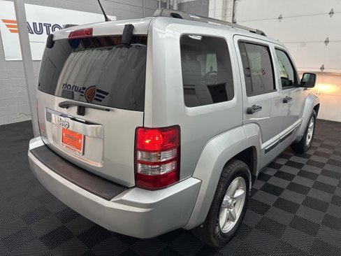 Used 2012 Jeep Liberty Limited image 10