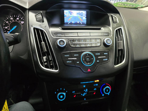 Used 2016 Ford Focus SE w/ Equipment Group 201A image 22
