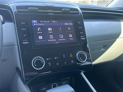 Used 2022 Hyundai Tucson SE image 19