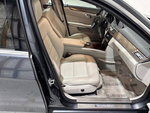 Used 2014 Mercedes-Benz E 350 Sedan image 48