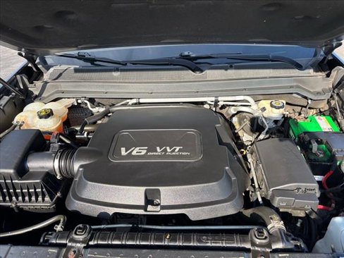 Used 2016 Chevrolet Colorado LT w/ LT Convenience Package image 11