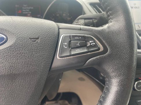 Used 2017 Ford Escape Titanium image 14