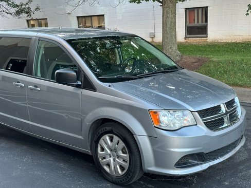 Used 2018 Dodge Grand Caravan SE image 7