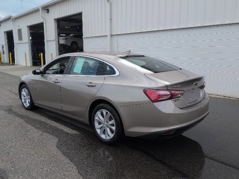 Used 2022 Chevrolet Malibu LT image 4