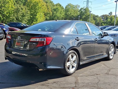 Used 2012 Toyota Camry L image 12