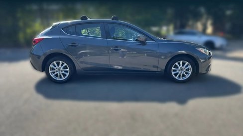 Used 2016 MAZDA MAZDA3 i Sport w/ Preferred Equipment Package image 4