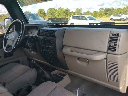 Used 2005 Jeep Wrangler X image 14