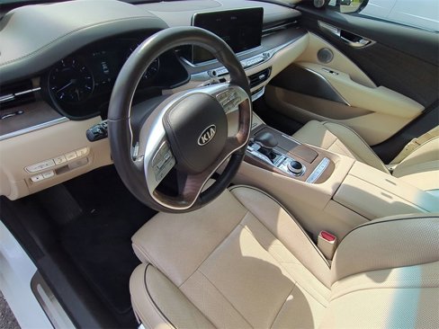 Used 2019 Kia K900 Luxury image 12