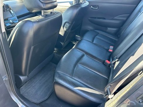 Used 2017 Nissan Leaf SL image 11