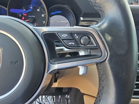 Certified 2021 Porsche Macan image 36