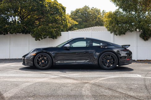 Used 2025 Porsche 911 Carrera T image 2