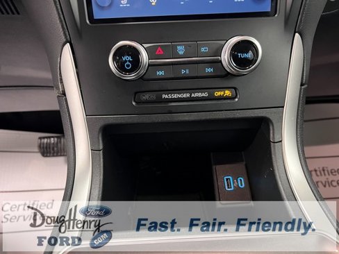 Used 2024 Ford Edge SEL image 45