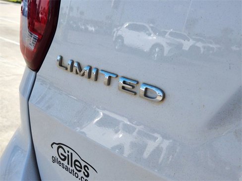 Used 2017 Ford Explorer Limited image 6