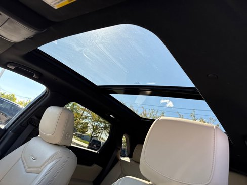 Used 2018 Cadillac XT5 Luxury w/ Driver Awareness Package image 34