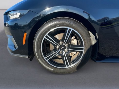 Used 2024 Ford Mustang Coupe image 9