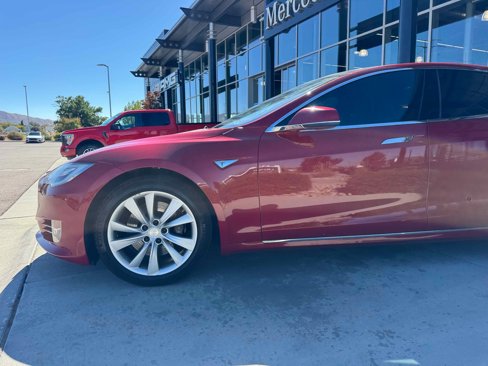 Used 2016 Tesla Model S 60D image 2