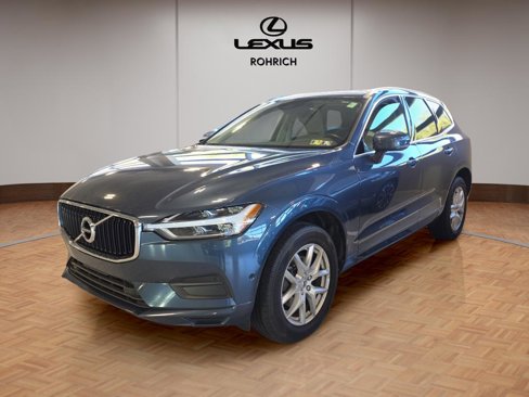 Used 2019 Volvo XC60 T5 Momentum w/ Premium Package image 1