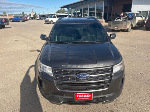 Used 2018 Ford Explorer XLT w/ Equipment Group 202A image 16