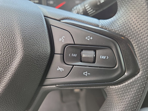 Certified 2024 Chevrolet Trax LS w/ LS Convenience Package image 29