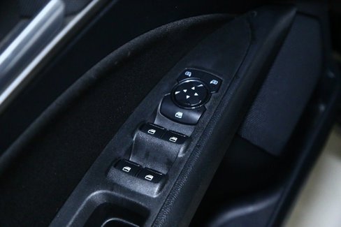 Used 2020 Ford Fusion SE image 16