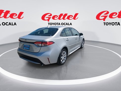 Used 2022 Toyota Corolla LE image 8