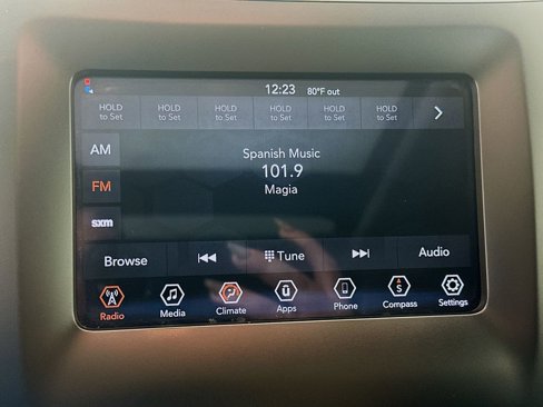 Used 2020 Jeep Cherokee Latitude Plus image 14