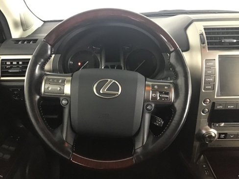 Used 2019 Lexus GX 460 image 11