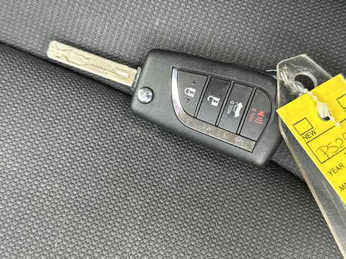 Used 2020 Toyota Corolla LE image 15