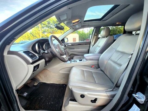 Used 2012 Jeep Grand Cherokee Laredo image 10