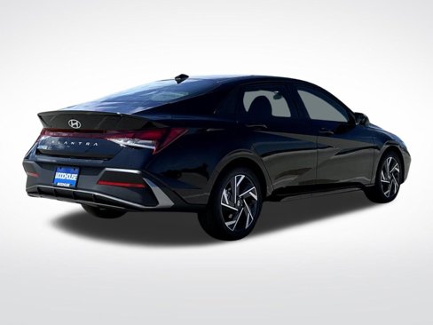 New 2025 Hyundai Elantra Sport image 6