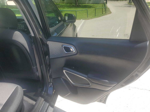 Used 2021 Kia Soul LX image 22