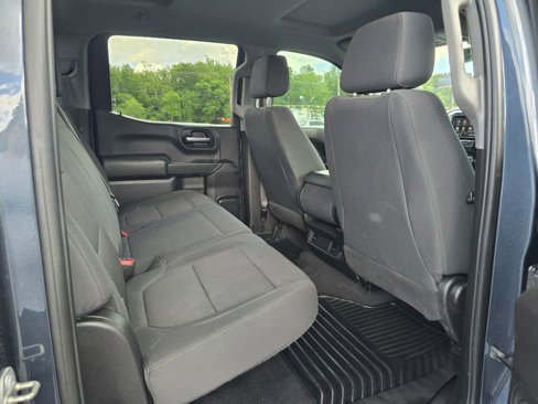 Used 2020 Chevrolet Silverado 1500 Custom w/ Custom Value Package image 14